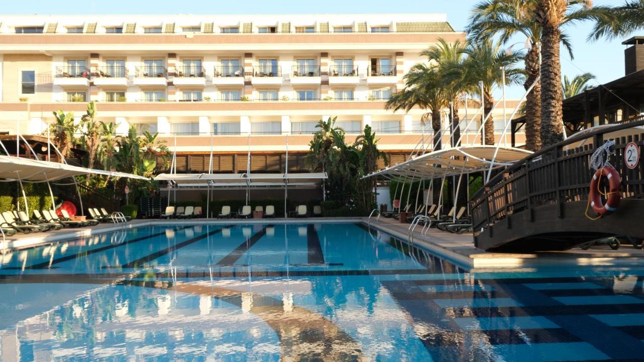 คริสตัล เดอ ลักซ์ รีสอร์ต สปา Hotel เกเมร์ ภายนอก รูปภาพ