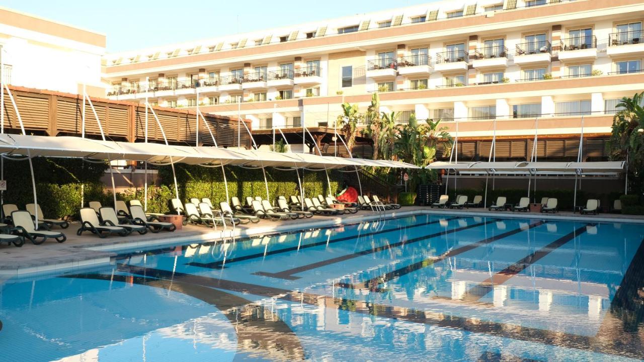 คริสตัล เดอ ลักซ์ รีสอร์ต สปา Hotel เกเมร์ ภายนอก รูปภาพ