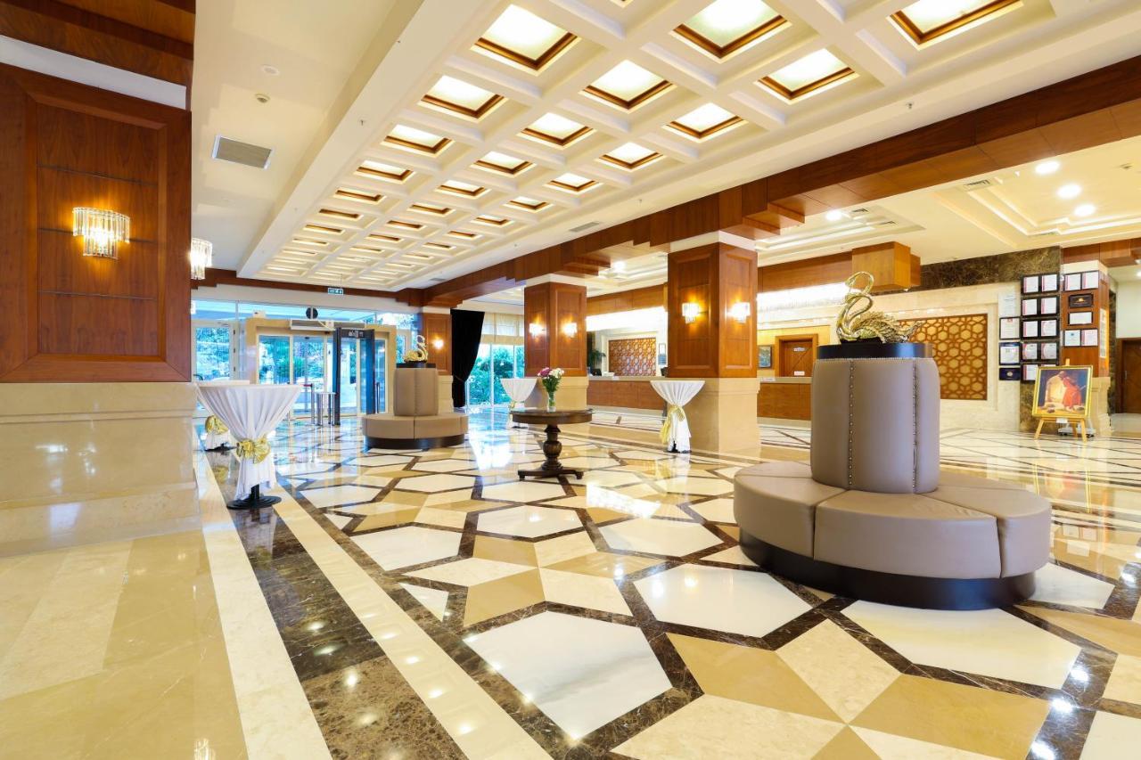 คริสตัล เดอ ลักซ์ รีสอร์ต สปา Hotel เกเมร์ ภายนอก รูปภาพ