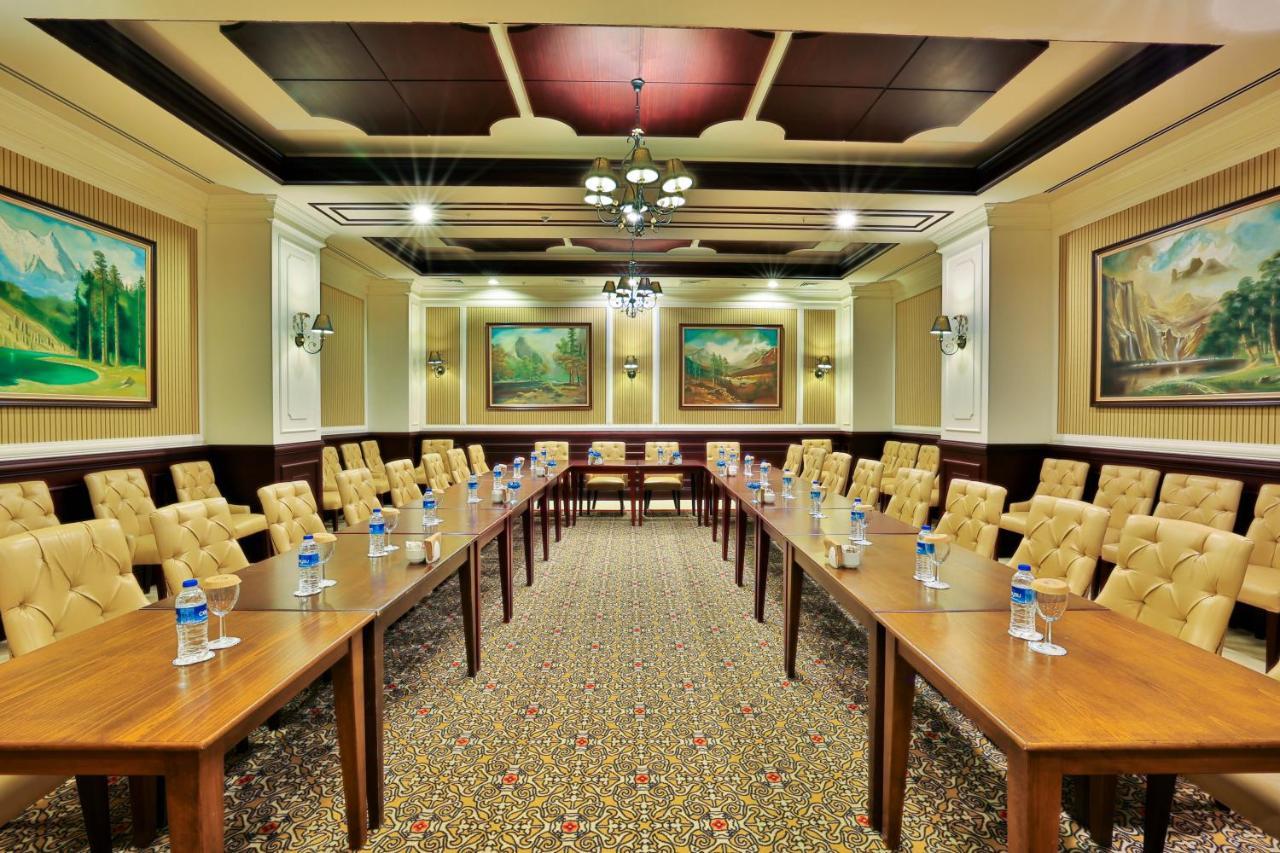 คริสตัล เดอ ลักซ์ รีสอร์ต สปา Hotel เกเมร์ ภายนอก รูปภาพ