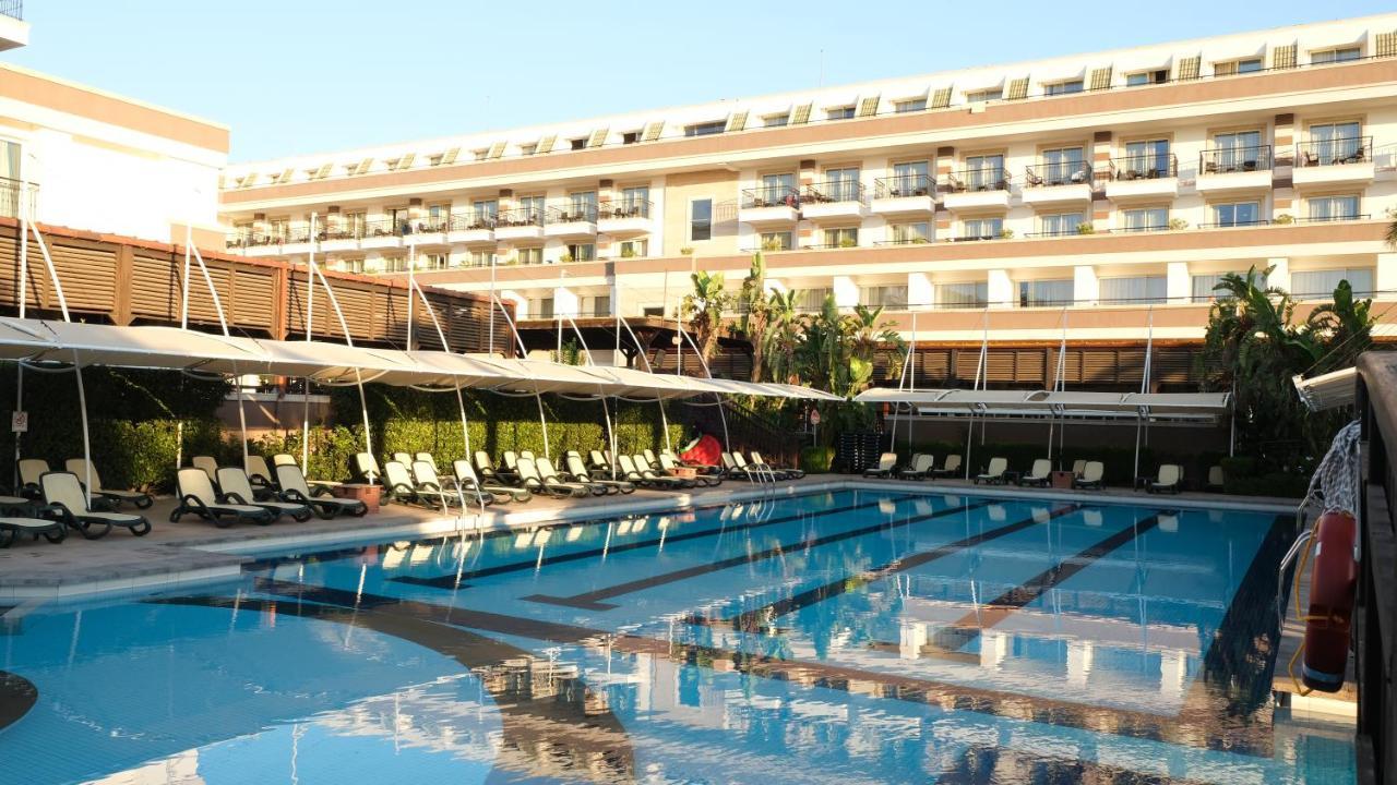 คริสตัล เดอ ลักซ์ รีสอร์ต สปา Hotel เกเมร์ ภายนอก รูปภาพ
