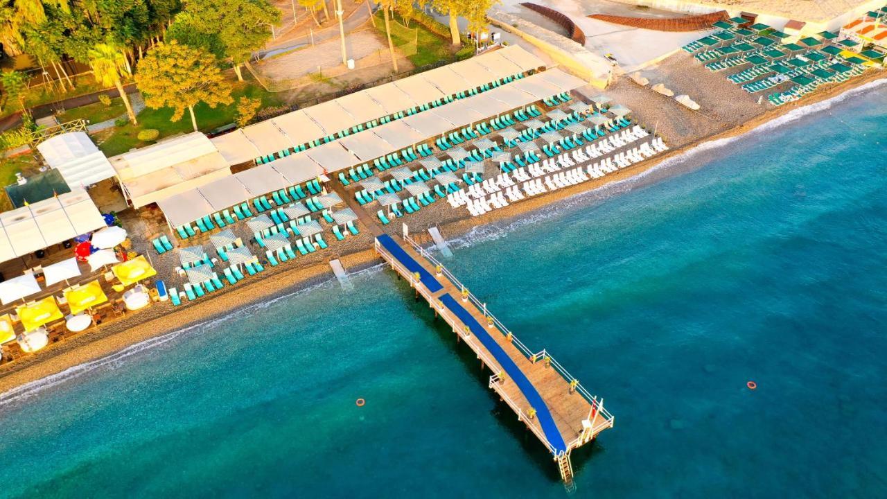 คริสตัล เดอ ลักซ์ รีสอร์ต สปา Hotel เกเมร์ ภายนอก รูปภาพ